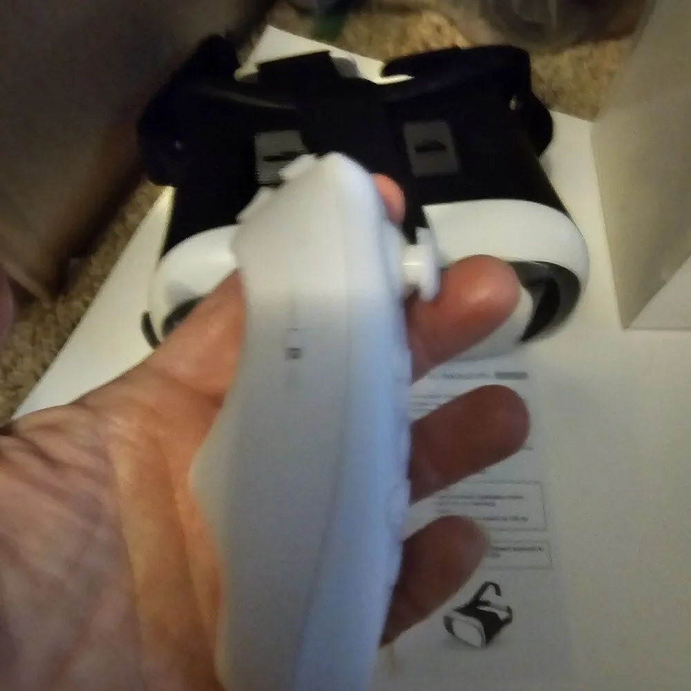 VR Box Mobile Phone Virtual Reality Glasses, RK3PLUS, White With Controller NIB